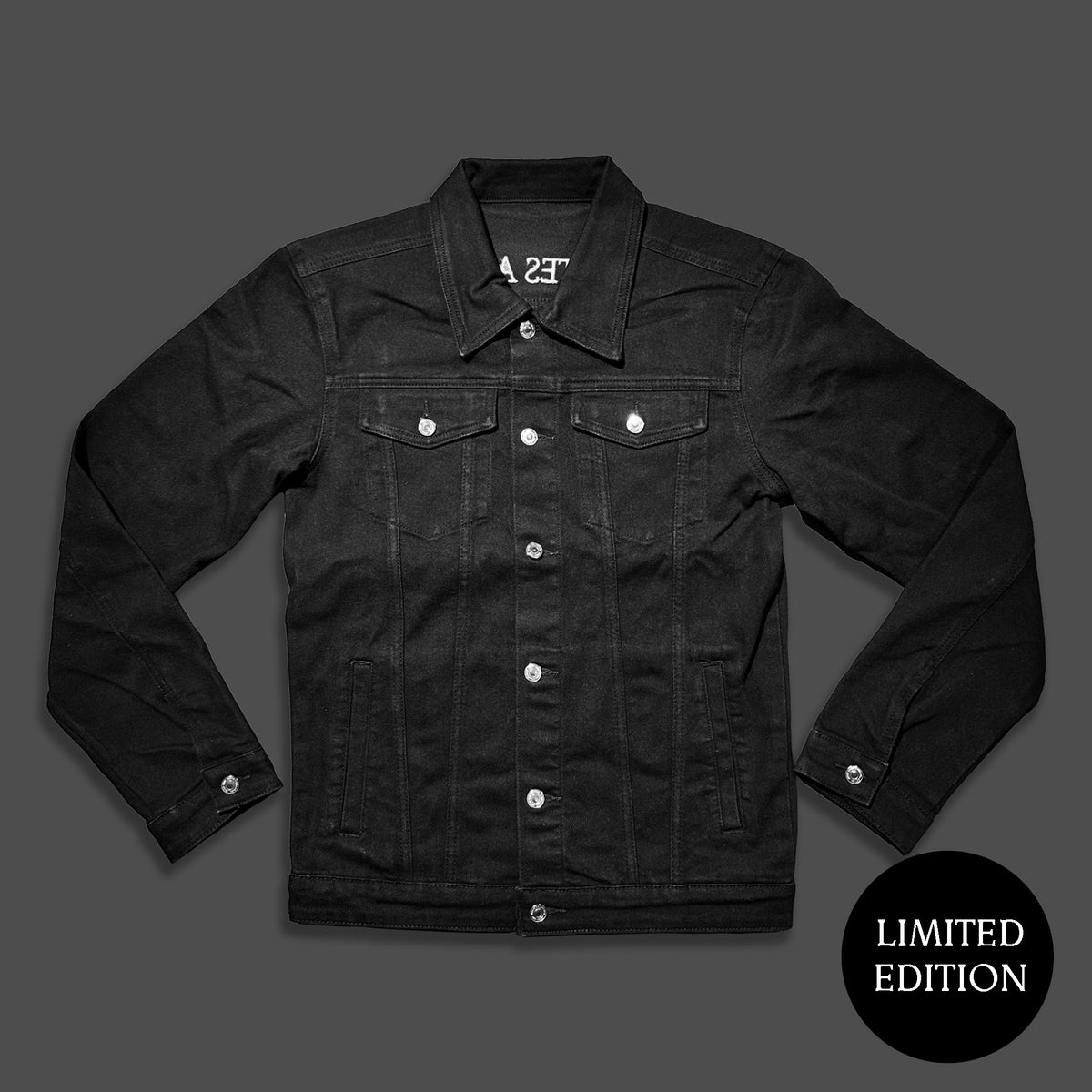 CSX0112BLK_fbadge_1200x1200.